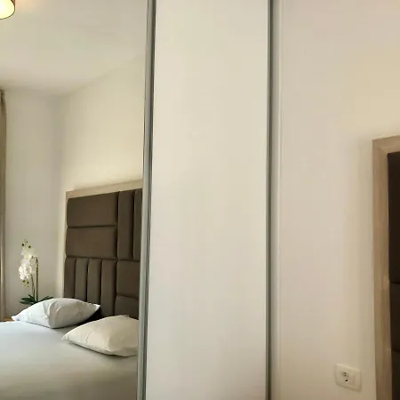 Apartment Mina *